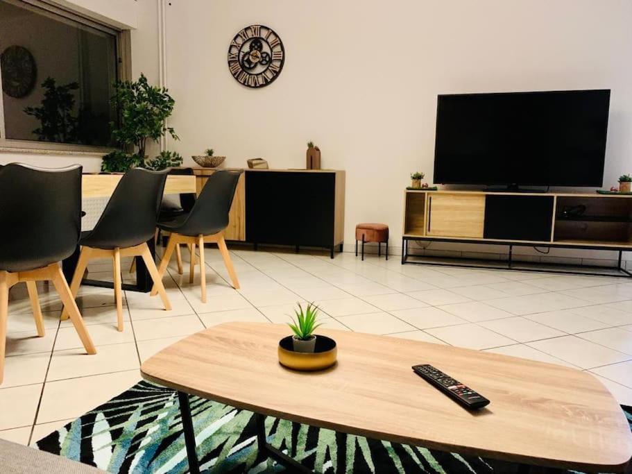 Tour De L'Europe, En Plein Centre Avec Parking. Apartment Mulhouse Luaran gambar